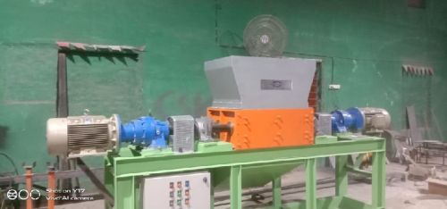 Twin Shaft Shredder, Automatic Grade : Semi Automatic