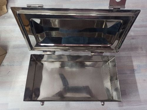 RSSW Stainless Steel Polished First Aid Box, For Medical Use, Color : White