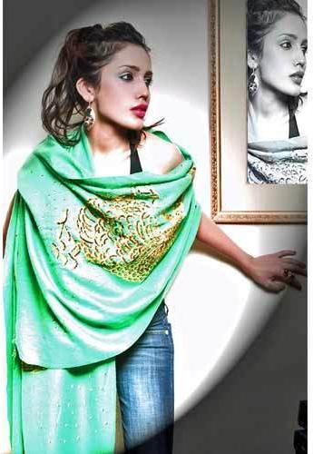 Machine Embroidered Cashmere Shawl, Style : Modern