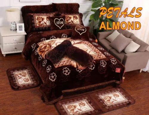 Petals Polyester 10pc Blanket Set, For Double Bed, Pattern : Printed