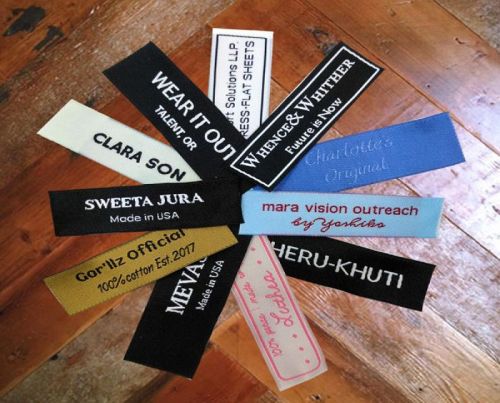 Glossy Lamination Paper Printed Garment Labels, Available Color : Multicolor