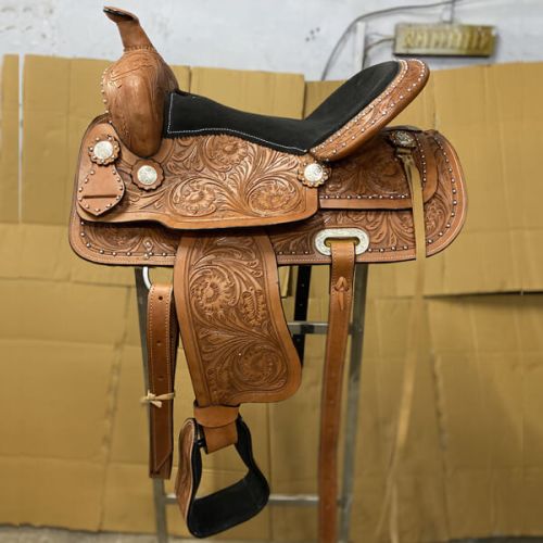 WN-09 Horse Western Saddle, Color : Black, Brown, Creamy, Dark Brown, White