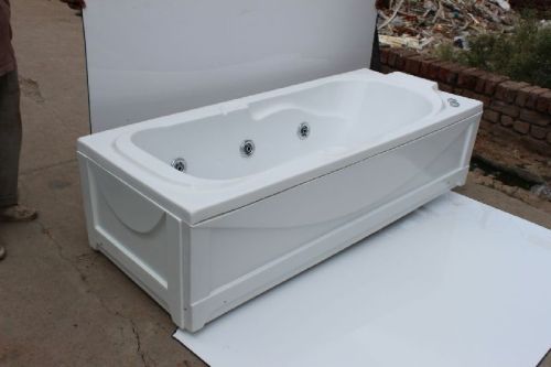 6 By 2.5 Feet Jacuzzi Bathtub, Feature : Compact Design, Corrosion Proof, Eco Friendly, Fine Finishing