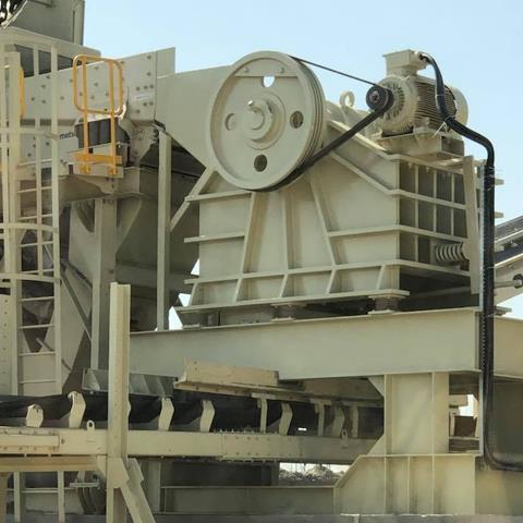 Semi Automatic Polished Mild Steel Jaw Crusher Machine, Power : 1-3 Kw