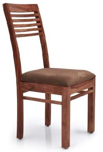 Polished Traditional Wooden Chair, For Restaurant, Office, Hotel, Home, Pattern : Plain