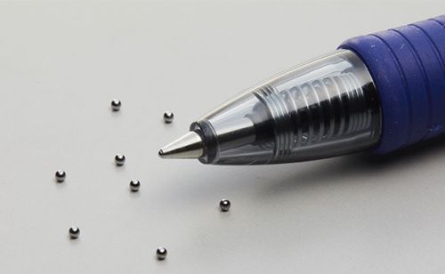 Blue Used Round Ballpoint Pen, For Writing, Style : Comomon