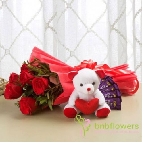 Sweet Romance Combo Flower Bouquet, Packaging Type : Craft Paper