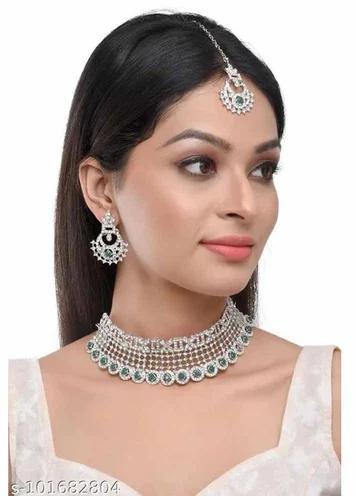 Women Jewellery With Maang Tikka, Occasion : Party Wear, Wedding, Bridal Wear