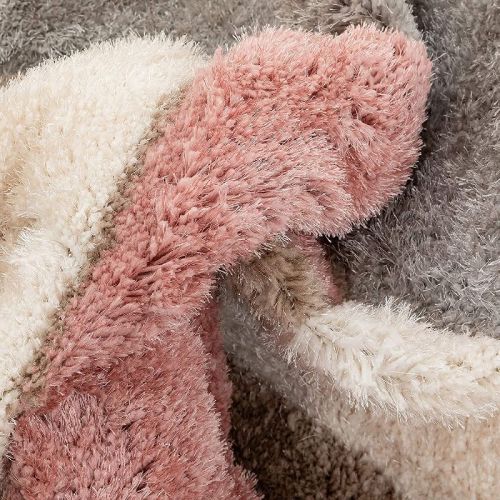 Smooth Polyester Shaggy Carpets, For Long Life, Soft, Durable, Packaging Type : Roll