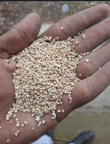 Corn Cob Grits, Packaging Size : 50