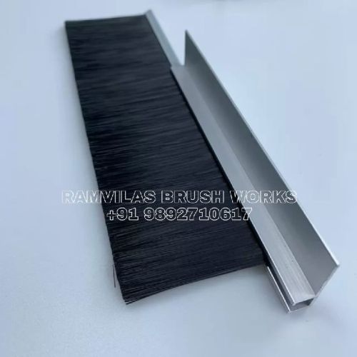 Polyacetal Strip Nylon Brush, For Industrial, Bristle Size : 10-20mm, 20-30mm