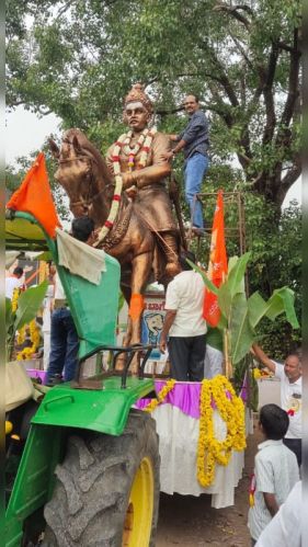 Polished FRP Basavanna Statue, For Exterior Decor, Packaging Type : Thermocol Box