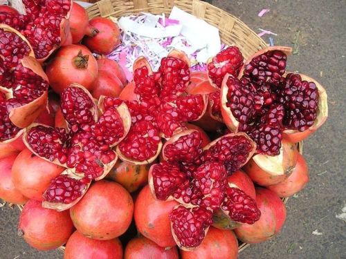 Red Round 5kg Ganesh Pomegranate, Certification : FSSAI