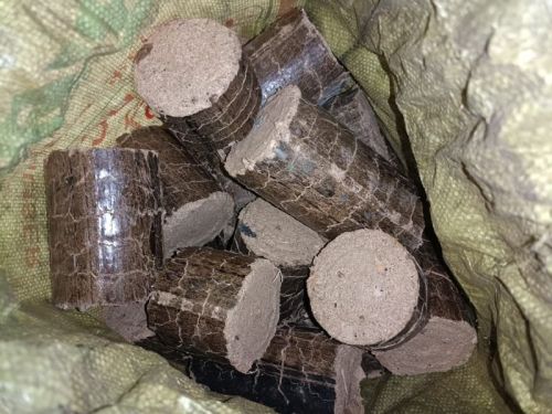 Saw Dust Briquettes, For Industrial Use, Packaging Size : 10-20kg