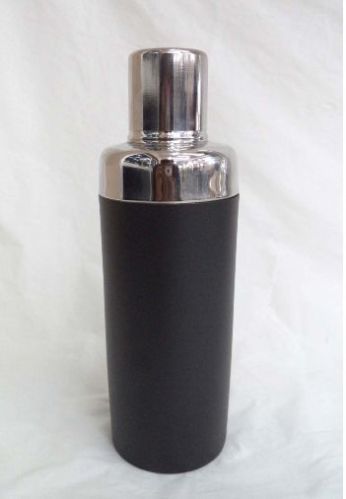 GE-12370 Stainless Steel Cocktail Shaker, For Drinkware Use, Feature : Attractive Pattern, Fine Finished