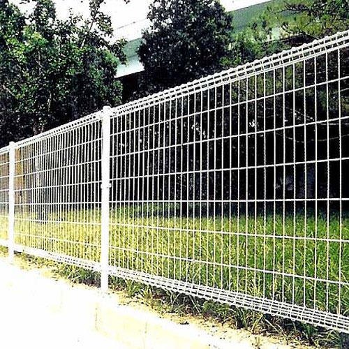 Silver Galvanized Steel Wire Mesh Fence, For Industrial Use, Weave Style : Plain Weave