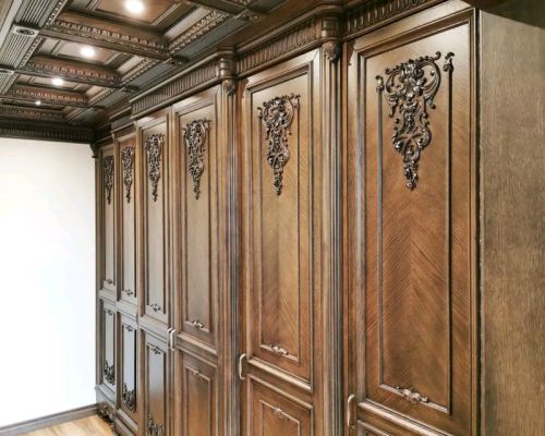 Plain Polished Customized Wooden Wardrobe, For Office Use, Industrial Use, Home Use, Size : All Sizes