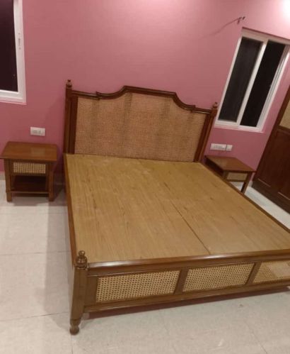 Brown Rectangular Wooden Plain Bed, For Home, Hotel, Size : Single