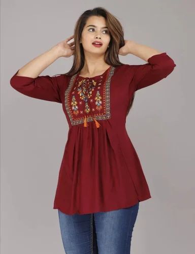 Gawdi Printed Cotton Ladies Maroon Embroidered Top, Size : All Size