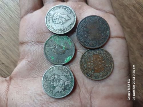 Metal Polished Old Coins, Condition : Used, Packaging Type : Box