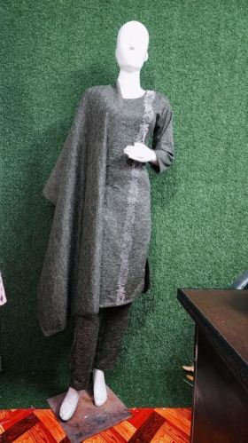 Round Neck Stitched Full Sleeve Woolen Ladies Winter Kurti, Size : All Sizes