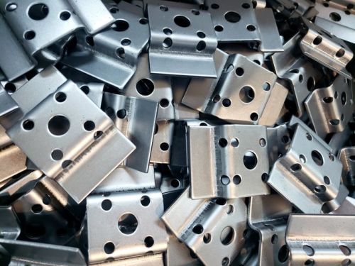 Plain Steel Brackets, For Wall Mounting Use, Industry, Glass Fittings, Door Fittings, Size : 50x8mm