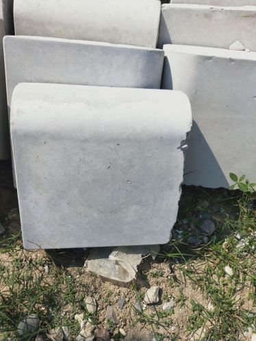 Grey Block Plain Polished Cement Kerb Stones, For Flooring, Size : 10x12inch, 5x7inch, 9x11inch