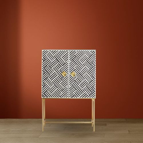 Polished Wood Bar Cabinet, Feature : Shiny Look, High Quality, Durable