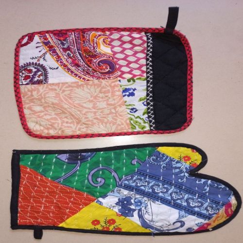 Printed Cotton Multicolor Kitchen Oven Mitt, Feature : Heat Resistant, Skin Friendly, Soft Texture