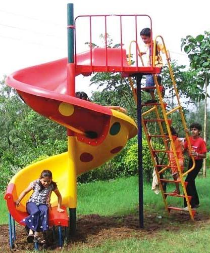 Plain UC-043-SL Big Spiral Slide, For Play Ground, Park, Feature : Optimum Quality, Light Weight, Finely Finished