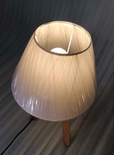 220 V Brown Antique Wooden Tripod Floor Lamp, Power Source : Electric