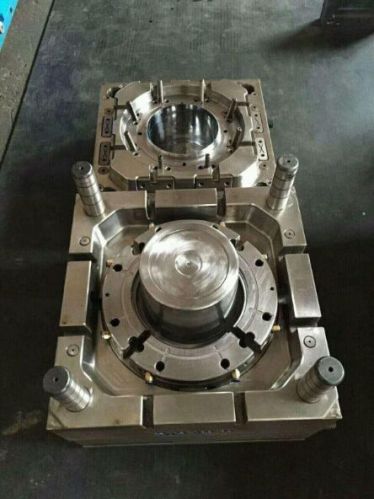 Steel Plastic Paint Container Mould