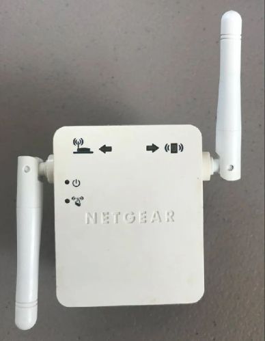 2.4 GHz WiFi Range Extender
