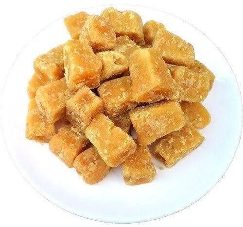 Organic Sugarcane Jaggery Tea Cubes, Feature : Sweet Taste, Non Harmful, Non Added Color, Freshness