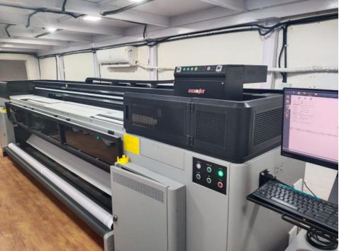 Grey Black Digital UV Roll To Roll Printer