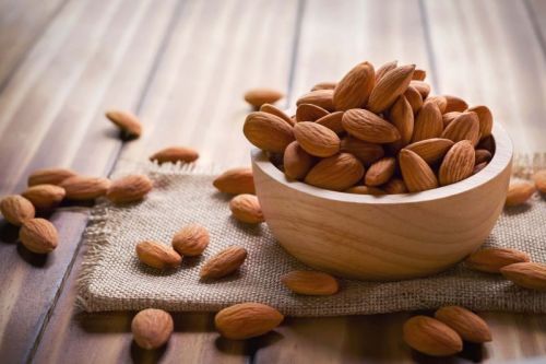 Almond Nuts, Taste : Sweet