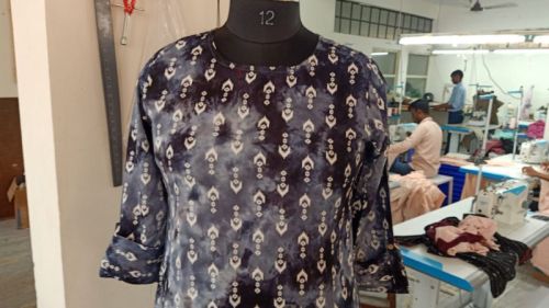 40 GM COTTON SOLID BOTTOM Designer Kurti, Gender : FEMALE