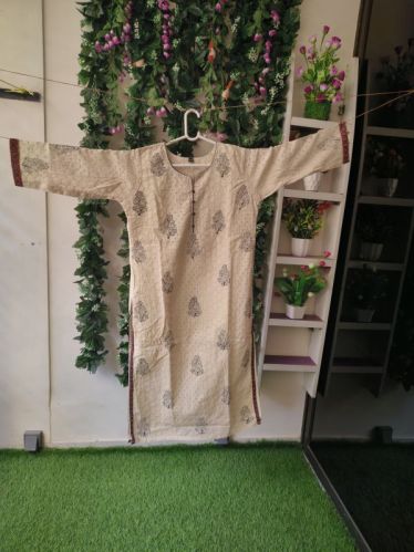 Muslin Ladies Cream Chikan Kurti, Size : XL, XXL