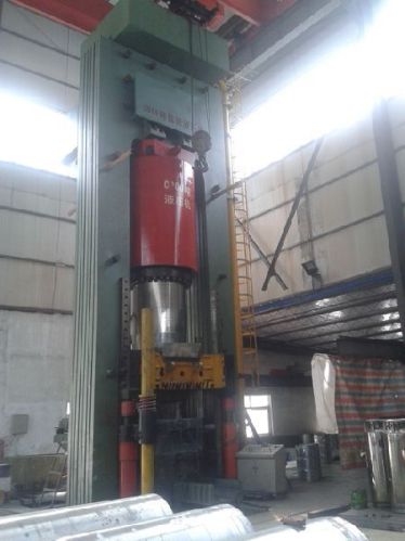 8000 Tons Forming Hydraulic Press For Titanium Electrode