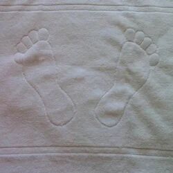 Sms Fabric Plain Disposable Foot Towel, Size : 16x24cm