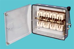 REWIRABLE CHANGE OVER SWITCHES