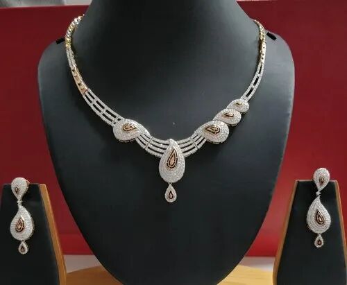 Diamond Necklace Set, Packaging Type : Box