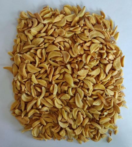 DEHYDRATED GARLIC FLAKES/CLOVES, Packaging Type : Loose