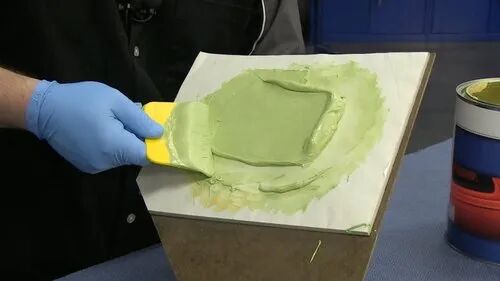 Polyester Putty, Packaging Size : 20 Kg, Packaging Type : Bucket