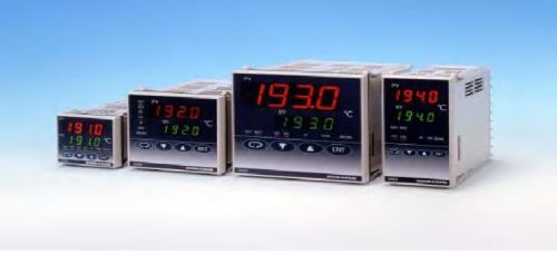 SR90 DIGITAL PID CONTROLLER