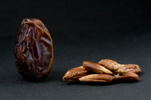 Brown Dry Dates Seed, For Medicines Cosmetic, Packaging Size : 25kg 50kg