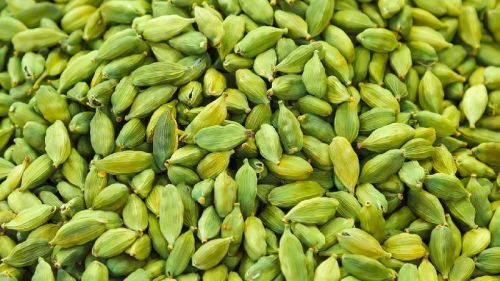 Green Cardamom, For Cooking, Spices, Food Medicine, Certification : FSSAI Certified