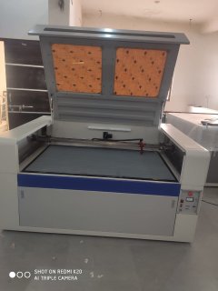 Grey Automatic Co2 Laser Cutting Machine, For Industrial