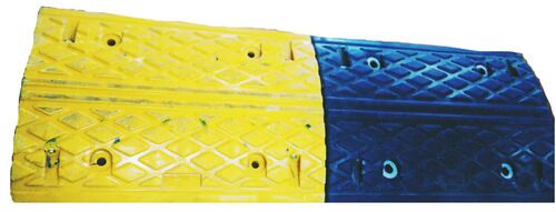 Rubber Speed Hump, Width : 350 Mm