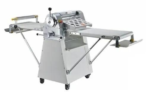 Bakery Dough Sheeter Machine, Voltage : 220-240V